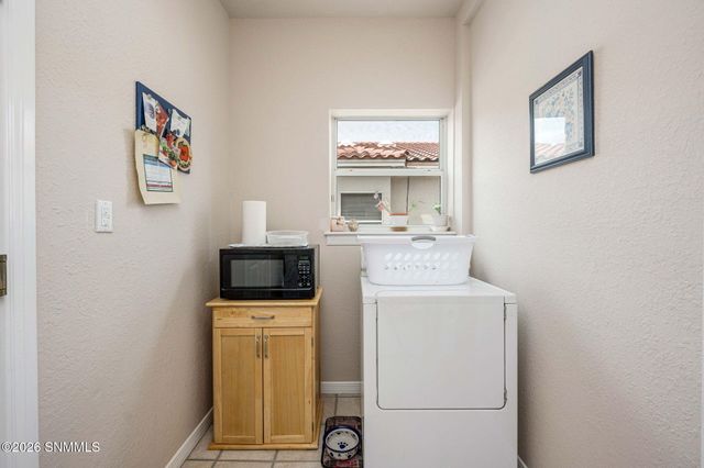 727 Mesa Point Road, Las Cruces, NM 88011