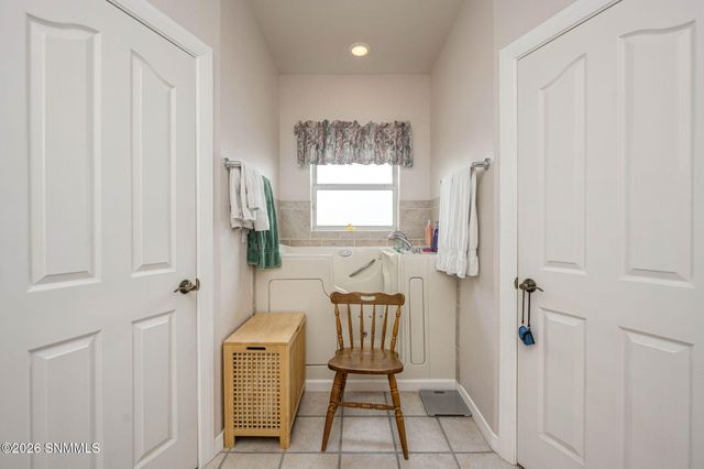 727 Mesa Point Road, Las Cruces, NM 88011