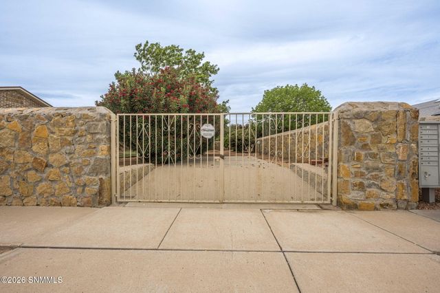 727 Mesa Point Road, Las Cruces, NM 88011