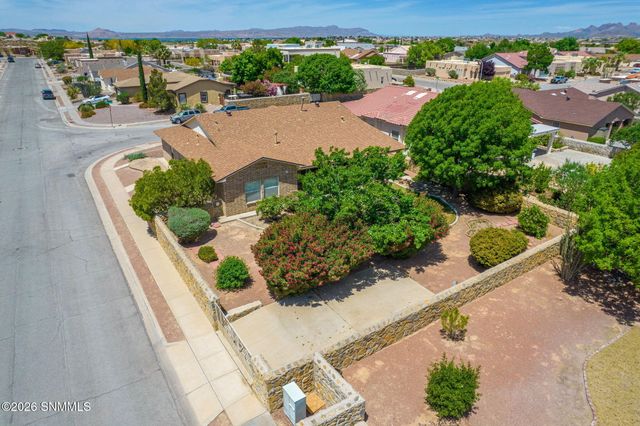 727 Mesa Point Road, Las Cruces, NM 88011