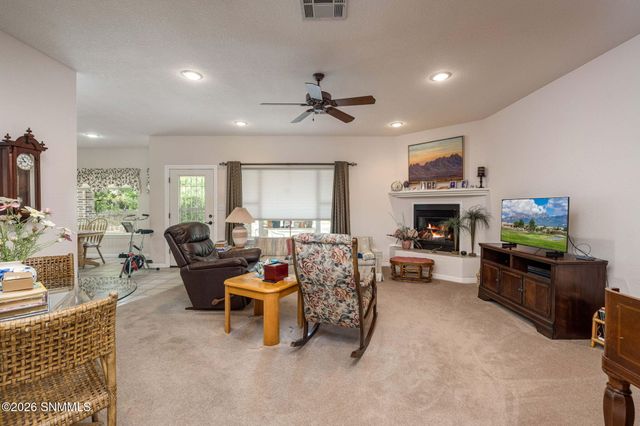 727 Mesa Point Road, Las Cruces, NM 88011