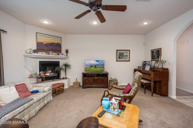 727 Mesa Point Road, Las Cruces, NM 88011
