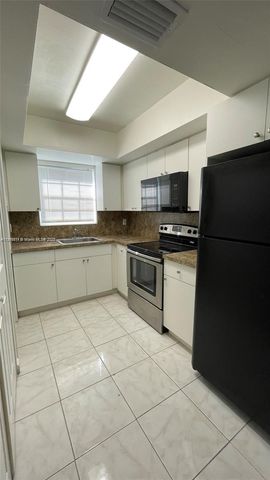 353 SW 19th Ave, Fort Lauderdale, FL 33312