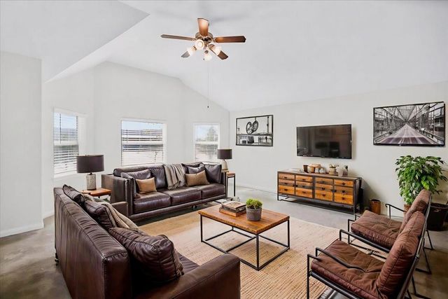 13814 Russell Court, Mont Belvieu, TX 77523