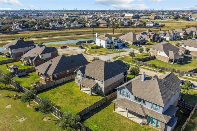 13814 Russell Court, Mont Belvieu, TX 77523