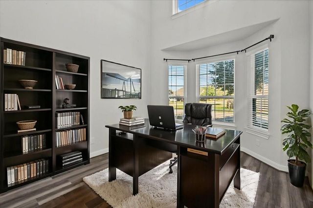 13814 Russell Court, Mont Belvieu, TX 77523