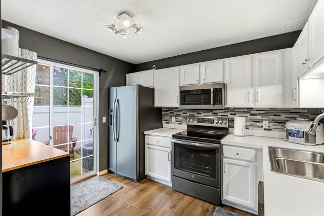 11512 Elmwood Avenue N, Champlin, MN 55316