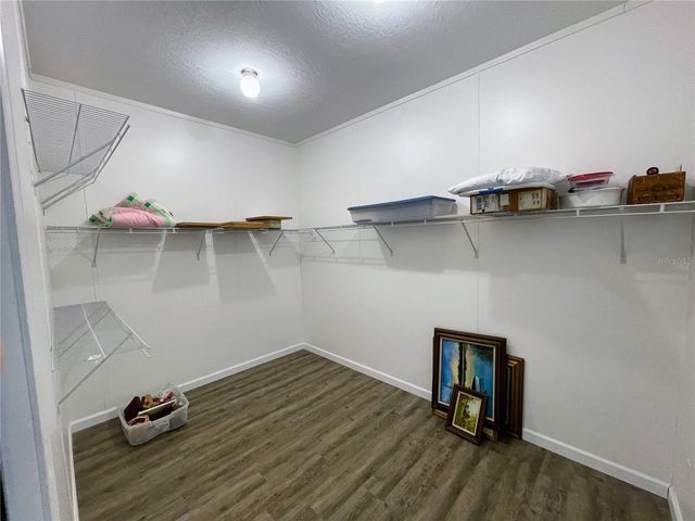 612 CAREFREE, Venice, FL 34285