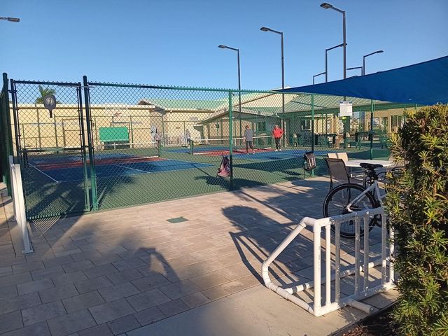 612 CAREFREE, Venice, FL 34285