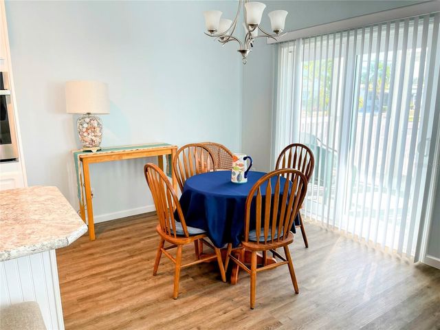 612 CAREFREE, Venice, FL 34285