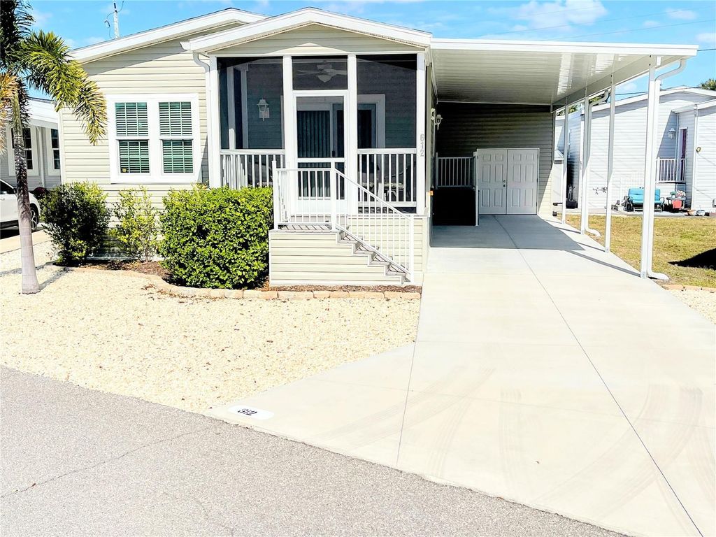 612 CAREFREE, Venice, FL 34285