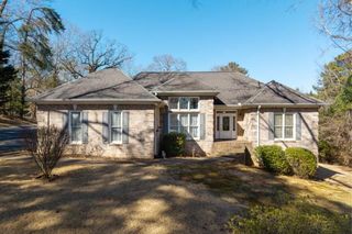 536 Peachtree Road, Hoschton, GA 30548