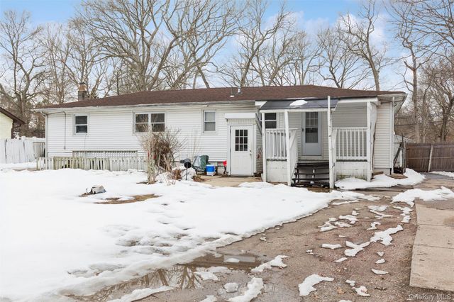 103 W Yaphank Road, Coram, NY 11727