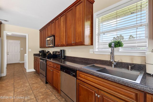 10331 Maple Cove, Ocean Springs, MS 39565
