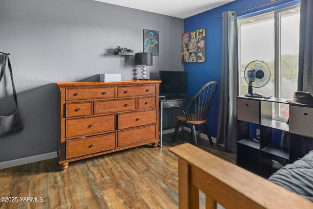 S 209 39th Ave, Yakima, WA 98902