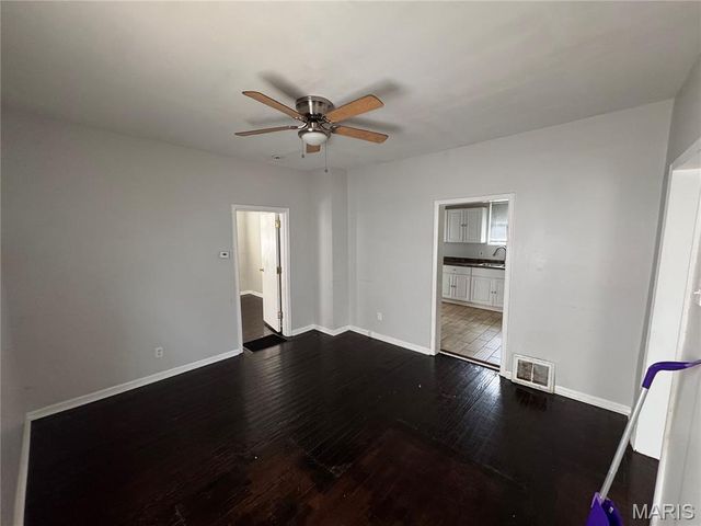 5006 Grace Avenue, St Louis, MO 63116