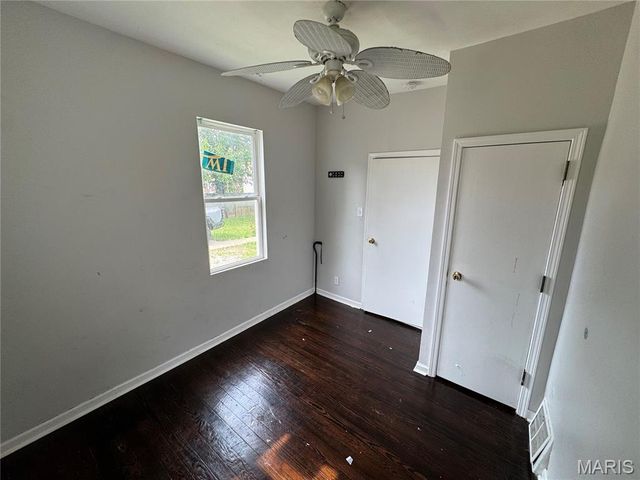 5006 Grace Avenue, St Louis, MO 63116