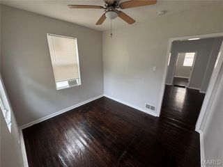 5006 Grace Avenue, St Louis, MO 63116