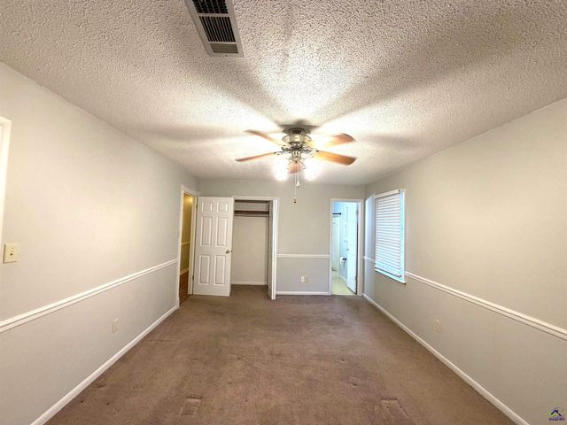 102 Ridge Circle North, Perry, GA 31069