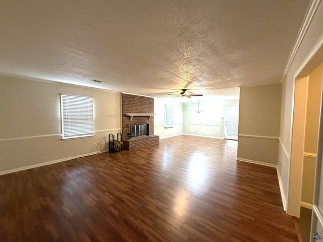 102 Ridge Circle North, Perry, GA 31069