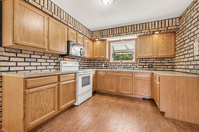312 Cedar Street, Wayland, MI 49348