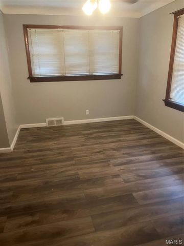 6144 Evergreen Boulevard, Berkeley, MO 63134