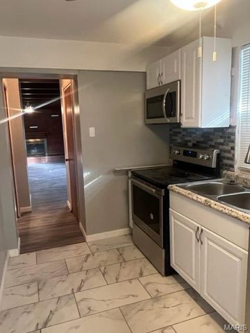 6144 Evergreen Boulevard, Berkeley, MO 63134