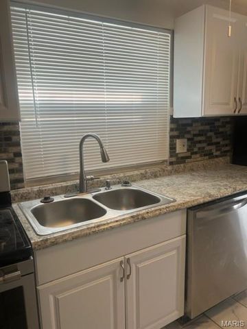 6144 Evergreen Boulevard, Berkeley, MO 63134