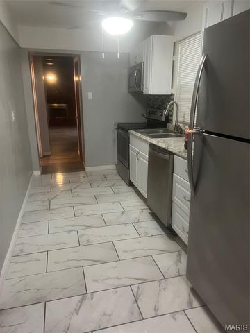 6144 Evergreen Boulevard, Berkeley, MO 63134