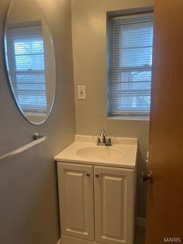 6144 Evergreen Boulevard, Berkeley, MO 63134