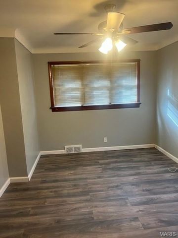 6144 Evergreen Boulevard, Berkeley, MO 63134