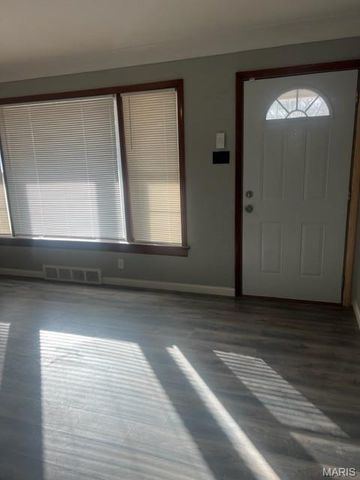 6144 Evergreen Boulevard, Berkeley, MO 63134