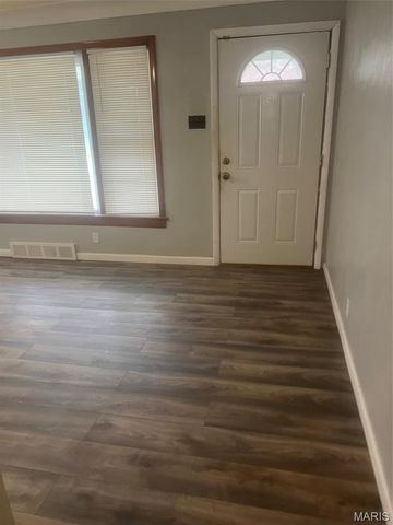 6144 Evergreen Boulevard, Berkeley, MO 63134