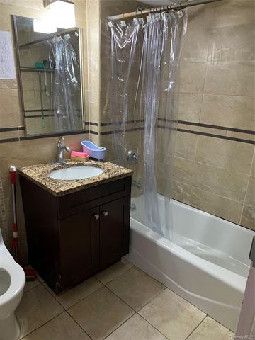 14075 Ash Avenue 7D, Flushing, NY 11355