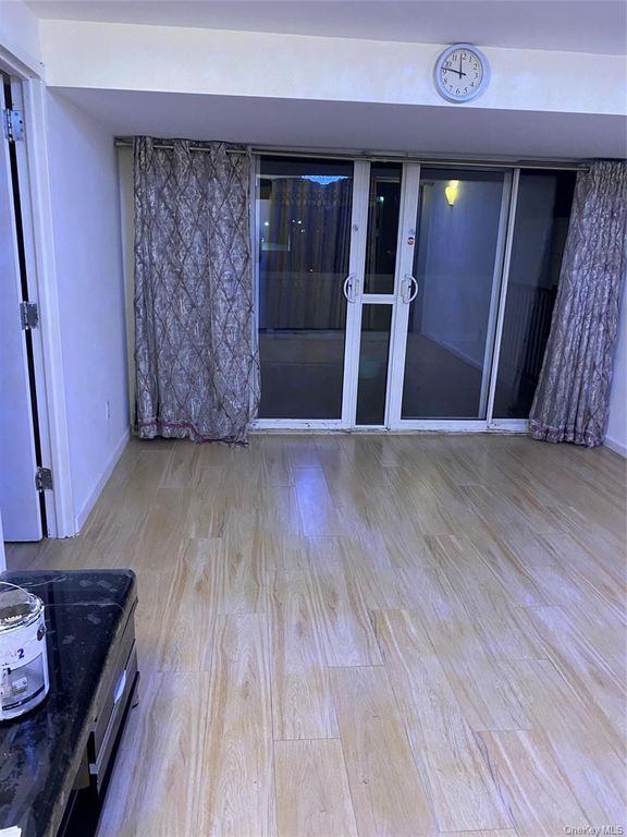 14075 Ash Avenue 7D, Flushing, NY 11355 — photo 2