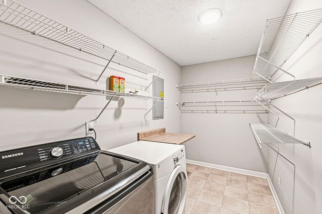 8155 N Richardt Avenue, Indianapolis, IN 46256
