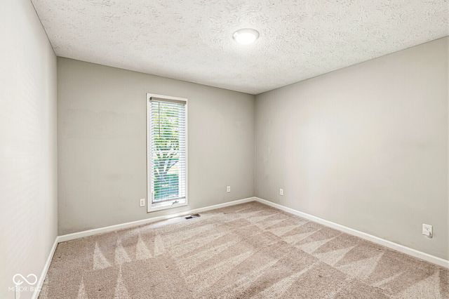 8155 N Richardt Avenue, Indianapolis, IN 46256
