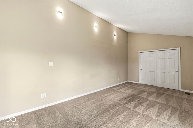 8155 N Richardt Avenue, Indianapolis, IN 46256