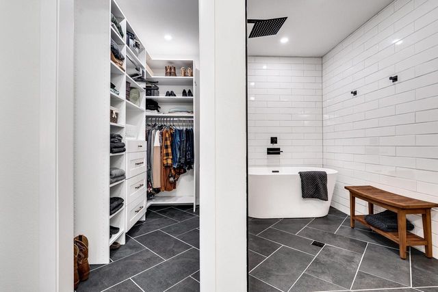 16648 S Main STREET, Galesville, WI 54630