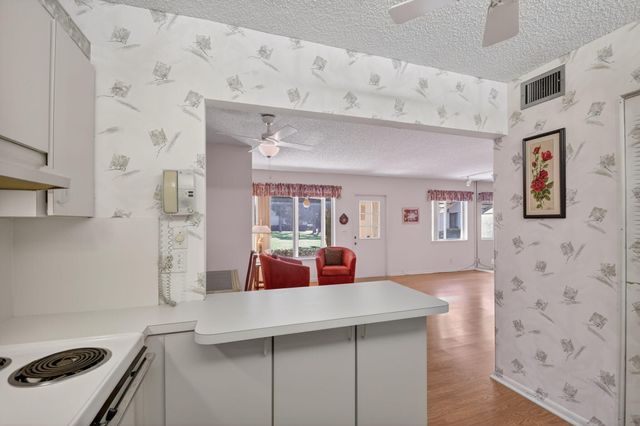 228 Pine Hov Circle C-1, Greenacres, FL 33463