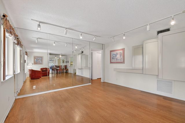 228 Pine Hov Circle C-1, Greenacres, FL 33463