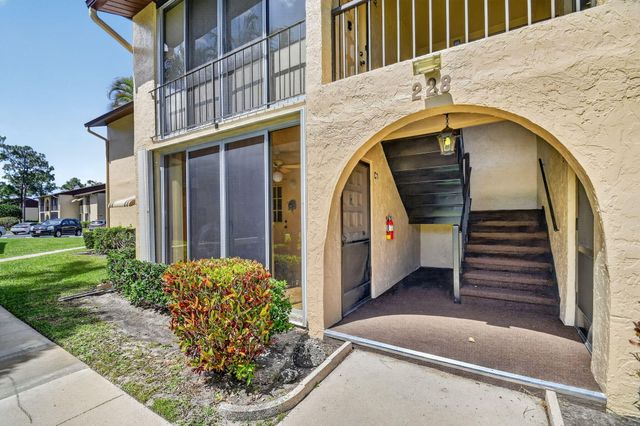 228 Pine Hov Circle C-1, Greenacres, FL 33463
