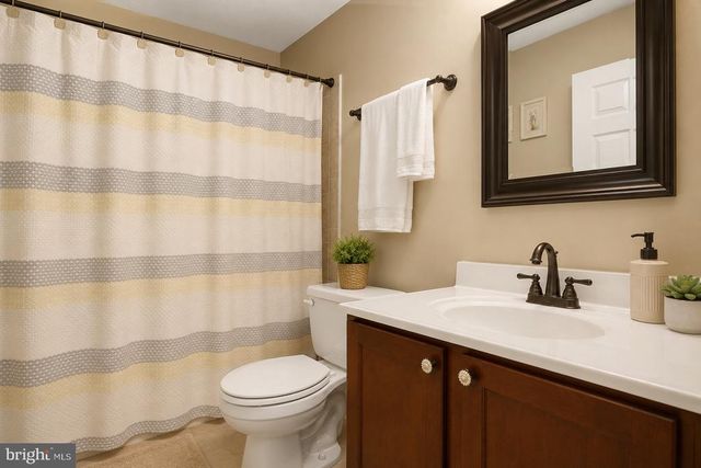 7301 LORD BARTON DR, Fredericksburg, VA 22407