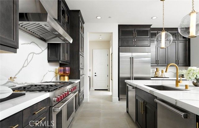 11826 Canoga Avenue, Chatsworth (los Angeles), CA 91311