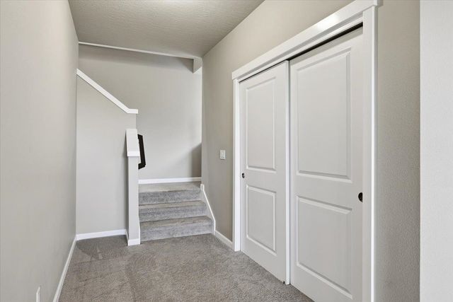 6815 S Blackwing Ct, Spokane, WA 99224