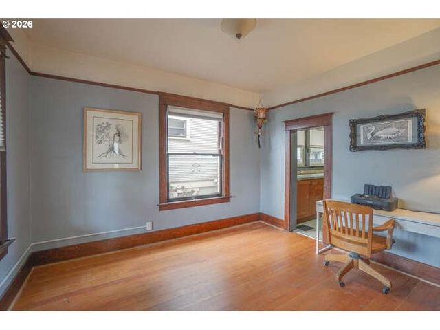 933 Ne 3RD Ave, Camas, WA 98607