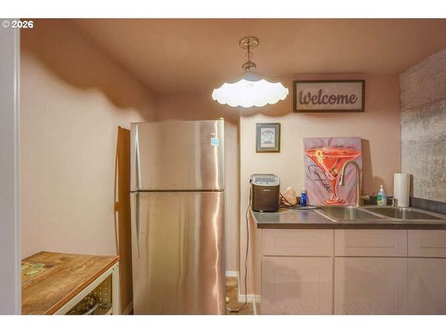 933 Ne 3RD Ave, Camas, WA 98607