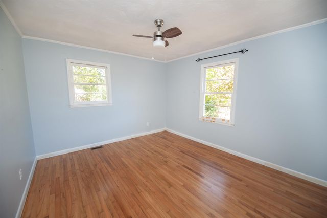 157 Sunset Drive, Cowpens, SC 29330
