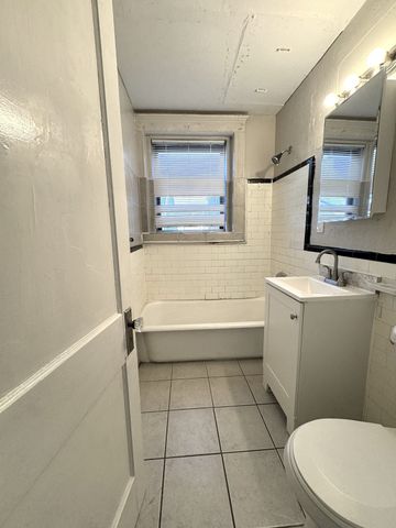 15 Huss Ct 205, Lynn, MA 01905