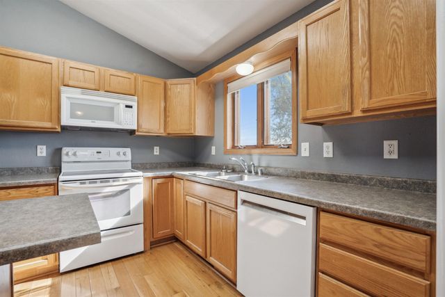 5141 25th Ave, Brandon, IA 52210